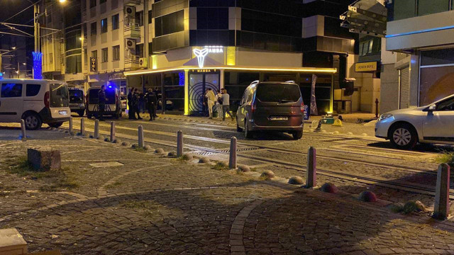 Eğlence mekanında kan döküldü! Silahların patladığı kavgada 2 kişi yaralandı - Resim: 2