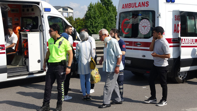 Kocaeli'nde korkunç kaza! Halk otobüsüyle otomobil çarpıştı: 3 yaralı - Resim: 2