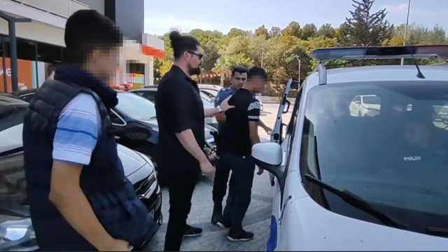 Pişkin hırsızlar sinir hoplattı! Çaldıkları motosikletler ile adliyeye gelip duruşmaya katıldılar - Resim: 1