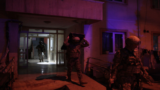 Bursa'da zehir tacirlerine helikopter destekli şafak operasyonu! - Resim: 2