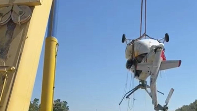 Düşen helikopterin enkazı kıyıya çıkartıldı! Ankara'ya götürülecek - Resim: 0