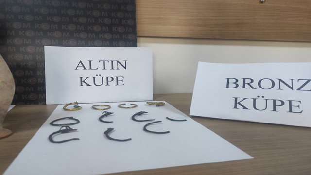 Nevşehir'de polis ekiplerinden tarihi eser operasyonu! 26 parça tarihi eser ele geçirildi - Resim: 1