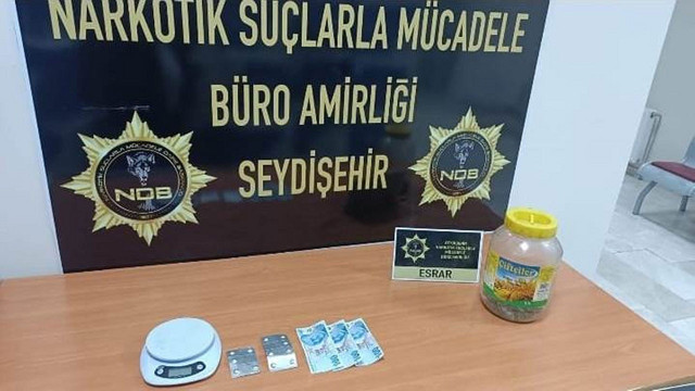 Konya'da polis ekiplerinden zehir tacirlerine operasyon! 7 kişi tutuklandı - Resim: 1