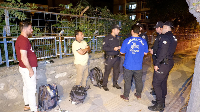 Edirne'de polis ekipleri güzensiz göçmenlere geçit vermedi! 41 göçmen yakalandı - Resim: 1