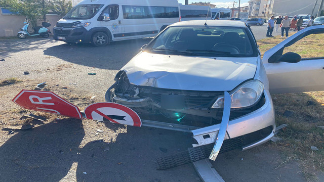 Tekirdağ'da acı kaza! İlkokul öğrencisine araba çarptı - Resim: 0