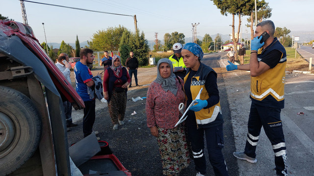 Samsun'da korkunç kaza! Fındık işçilerini taşıyan minibüs takla attı: 15 yaralı - Resim: 0