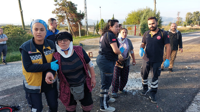 Samsun'da korkunç kaza! Fındık işçilerini taşıyan minibüs takla attı: 15 yaralı - Resim: 2