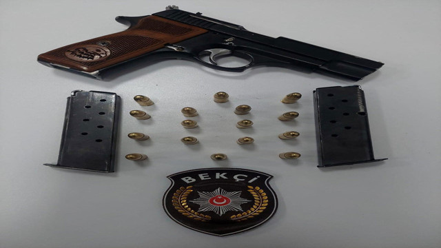 Çorum'da şok uygulaması! Silahlı şahıslar yakayı ele verdi - Resim: 0