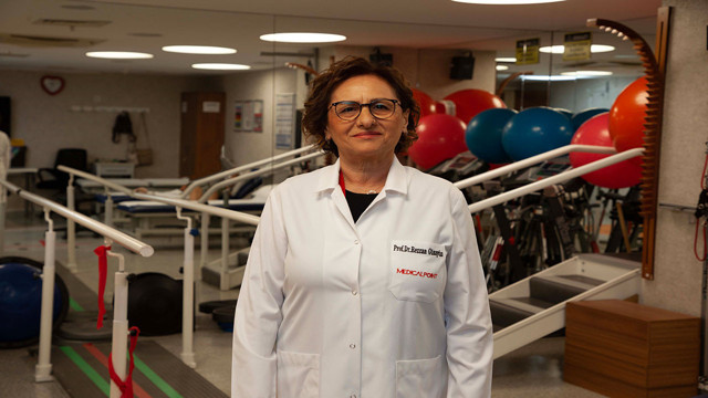 5 dakika boyunca elektrik akımına kapıldı, ölümle burun buruna geldi! Kemikleri vidalarla birleştirildi - Resim: 2