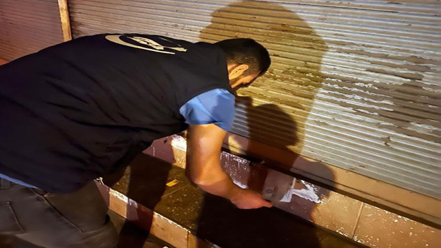 Ülkü Ocakları'ndan efnafa sabah motivasyonu! Salihli esnafına siftah parası dağıttı - Resim: 0