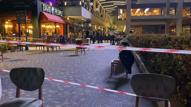 Bursa'da eğlence mekanında kan döküldü! Silahların patladığı kavgada 1’i ağır 3 kişi yaralandı - Resim: 1