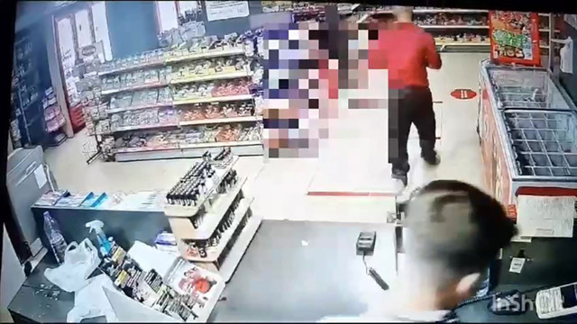 Soygun sırasında yorulan hırsızlar bir saatlik molada yakayı ele verdi! Yakalanmamak için 2. kattan atladı - Resim: 0