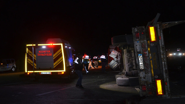 Konya'da korkunç kaza! İki tır kafa kafaya çarpıştı: 1 ölü 1 yaralı - Resim: 1