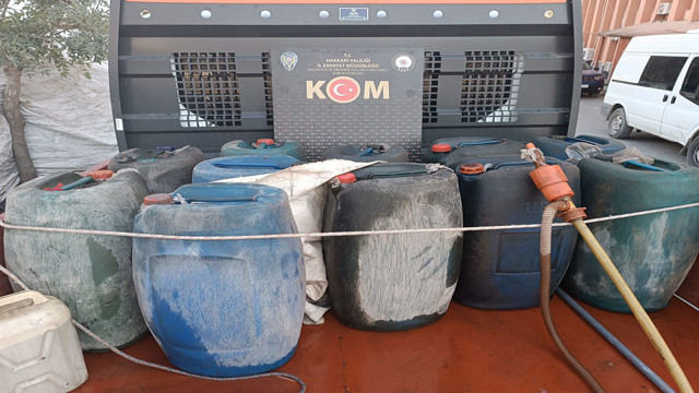 Hakkari'de polis ekiplerinden kaçakçılık operasyonu! 6 kişi gözaltına alındı - Resim: 0