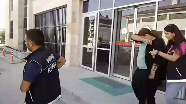 Aile boyu uyuşturucu taciri çıktılar! Polis uyuşturucu ile yakaladı - Resim: 0