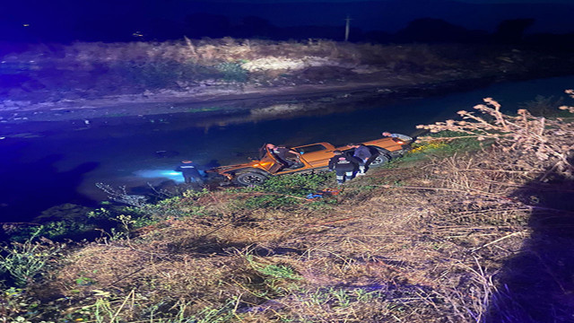 Metrelerce yükseklikten pikapla dereye uçtular: 1 ölü 3 yaralı - Resim: 3