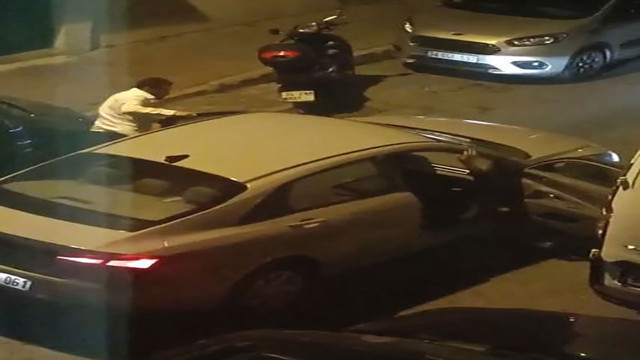 Esenyurt'ta şehir eşkiyası dehşeti! Aracına bindirmek istediği kadını yumruklarla dövdü, zorla aracına bindirdi - Resim: 0