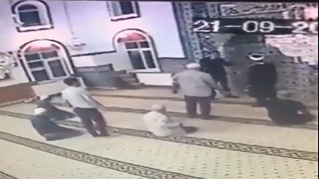 Camiye ayakkabıyla girmiş bütün Türkiye'yi ayağa kaldırmıştı! Şahsın akıl sağlığının yerinde olmadığı ortaya çıktı - Resim: 0