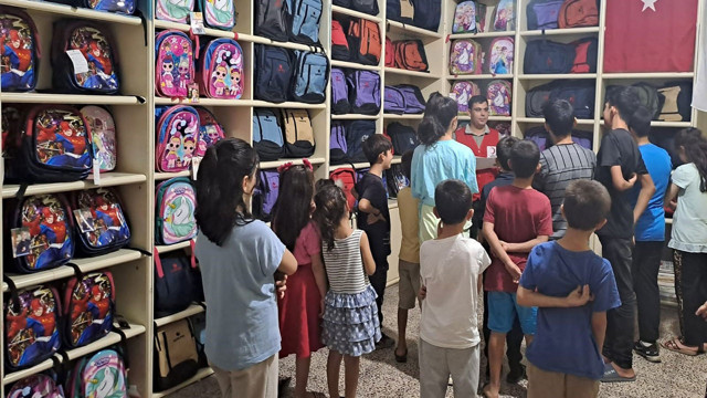 Kızılay'da Diyarbakırlı öğrencilere kırtasiye yardımı! - Resim: 0