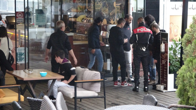 Eşini 12 yerinden bıçaklayan sanık: Vücuduna ölümcül darbe gelmemesi için çabaladım - Resim: 0