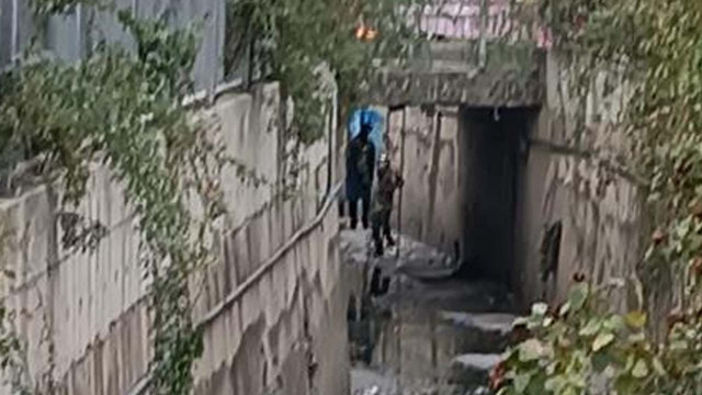 İstanbul'da dere yatağında korkunç görüntü! 51 yaşındaki adam demir parmaklıklarda asılı bulundu - Resim: 0