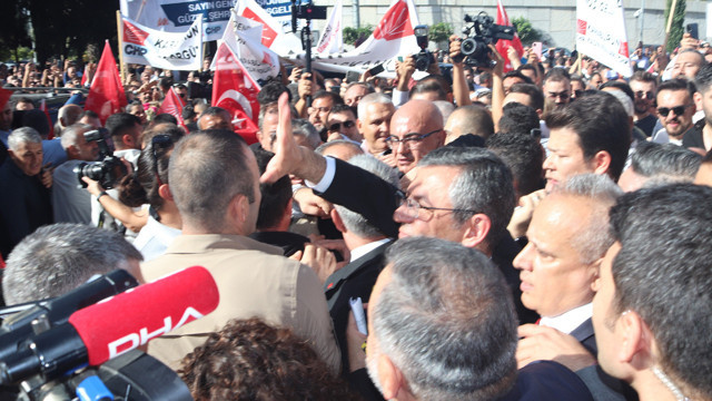 Memleketini ziyaret eden Özgür Özel CHP'lilere seslendi: Halka gidin... - Resim: 1