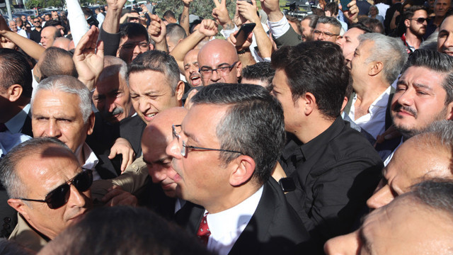 Memleketini ziyaret eden Özgür Özel CHP'lilere seslendi: Halka gidin... - Resim: 2