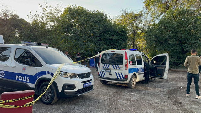Ataşehir'de hastane otoparkında araç içinde kadın cesedi bulundu - Resim: 1