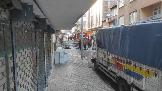Küçükçekmece'de patlama oldu! İstanbul Valiliği duyurdu: 1 kişi öldü, yaralılar var - Resim: 0