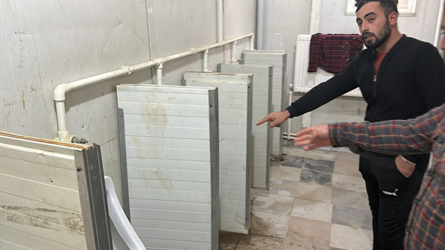 İstanbul'da şantiyede çalışan işçiler isyan etti - Resim: 0