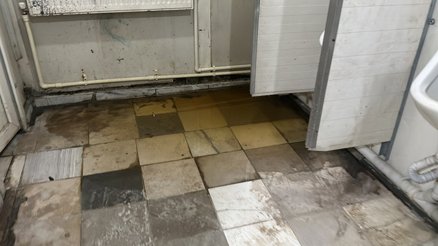 İstanbul'da şantiyede çalışan işçiler isyan etti - Resim: 3