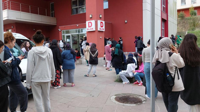 Öğrenci yurdunun banyosunda korkunç manzara! Üniversiteli Elif bornoz ipiyle asılı bulundu - Resim: 1