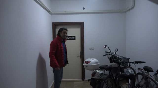 1 yılda 5 kez soyuldu, son soygundaki hırsızların pişkinliğine isyan etti - Resim: 0