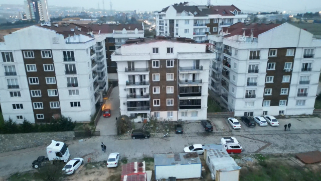 Kocaeli'de 140 daireli sitede elektrik çilesi: Soğuk havada karanlığa mahkum oldular - Resim: 2