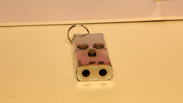 Adana'da anahtarlık şeklinde suikast tabancası ele geçirildi - Resim: 1