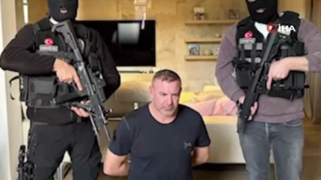 Kırmızı bültenle aranıyordu! Organize suç örgütü elebaşı Eric Schroeder İstanbul'da yakalandı - Resim: 0