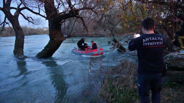 Yasak olan bölgeden gelen 'Mahsur kaldık' ihbarı ekipleri harekete geçirdi - Resim: 0