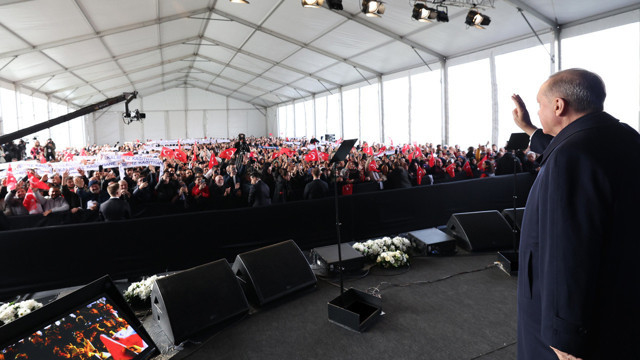 Cumhurbaşkanı Erdoğan: Birilerinin dizleri titremeye, paçaları tutuşmaya başladı - Resim: 2