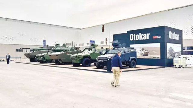 Abbdulkadir Selvi, Ali Koç'un peşini bırakmıyor! Onlara da Atatürk tişörtü giydirdin mi? - Resim: 0