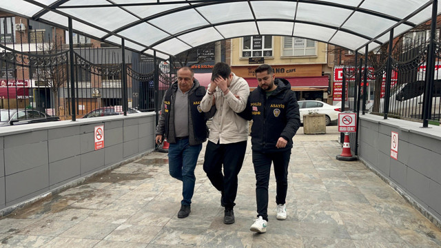 “Askerim” diyerek girdiği günlük kiralık daireden hırsızlık yapan şahıs yakalandı - Resim: 0