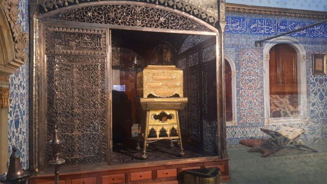 Topkapı Sarayı Mukaddes Emanetler Dairesi yeni sergileme düzeni ilgi çekti - Resim: 3