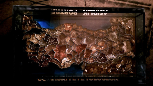 3 ton ağırlığında, Külliye'ye vinçle getirildi, Cumhurbaşkanı Erdoğan'a hediye edildi - Resim: 0