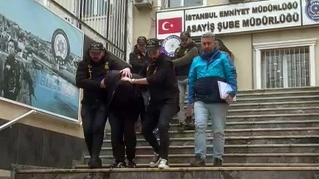Maskeli gaspçıların planı tutmadı: Sert kayaya çarpınca apar topar kaçtılar - Resim: 0