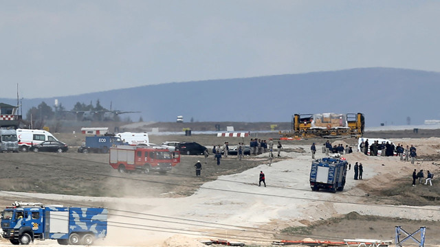 Son dakika! Konya'da Türk Yıldızları uçağı düştü - Resim: 0