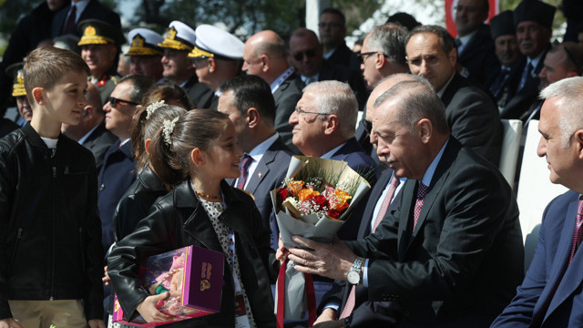 Erdoğan'dan Çanakkale'de önemli mesajlar: Millet Çanakkale duruşunu gösterdi - Resim: 0