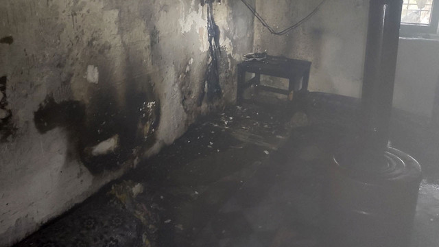 Mardin'de yıldırım isabet eden evin haline bakın! - Resim: 0