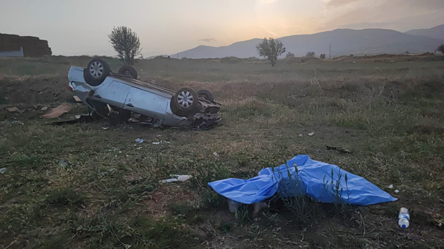 Antalya'da feci kaza! Otomobil şarampole devrildi, 2 kişi öldü - Resim: 0