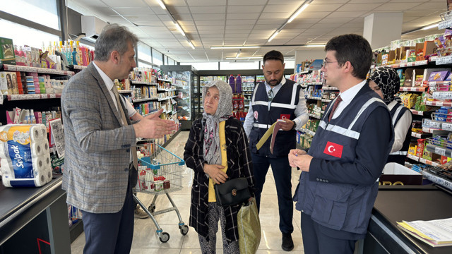 Ticaret Bakanlığı ekipleri 4 ilde marketlerde fiyat ve etiket denetimi yaptı - Resim: 1