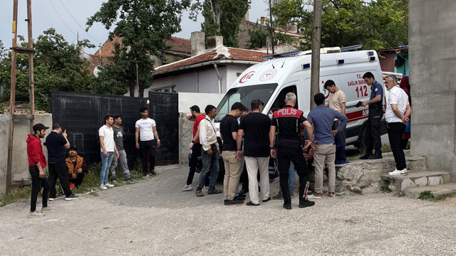 Eskişehir'de pes dedirten kavga! Afganlar birbirine girdi: 2'si ağır 3 yaralı - Resim: 0