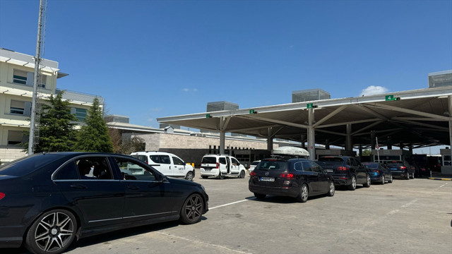 Gurbetçilerin anavatana gelişleri başladı - Resim: 2